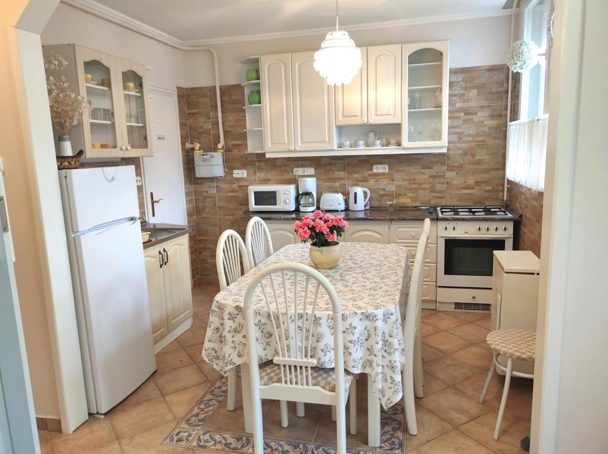 Strandfuerdo Apartman Eger Luaran gambar
