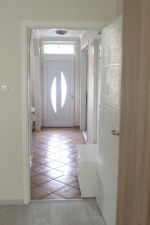 Strandfuerdo Apartman Eger Luaran gambar