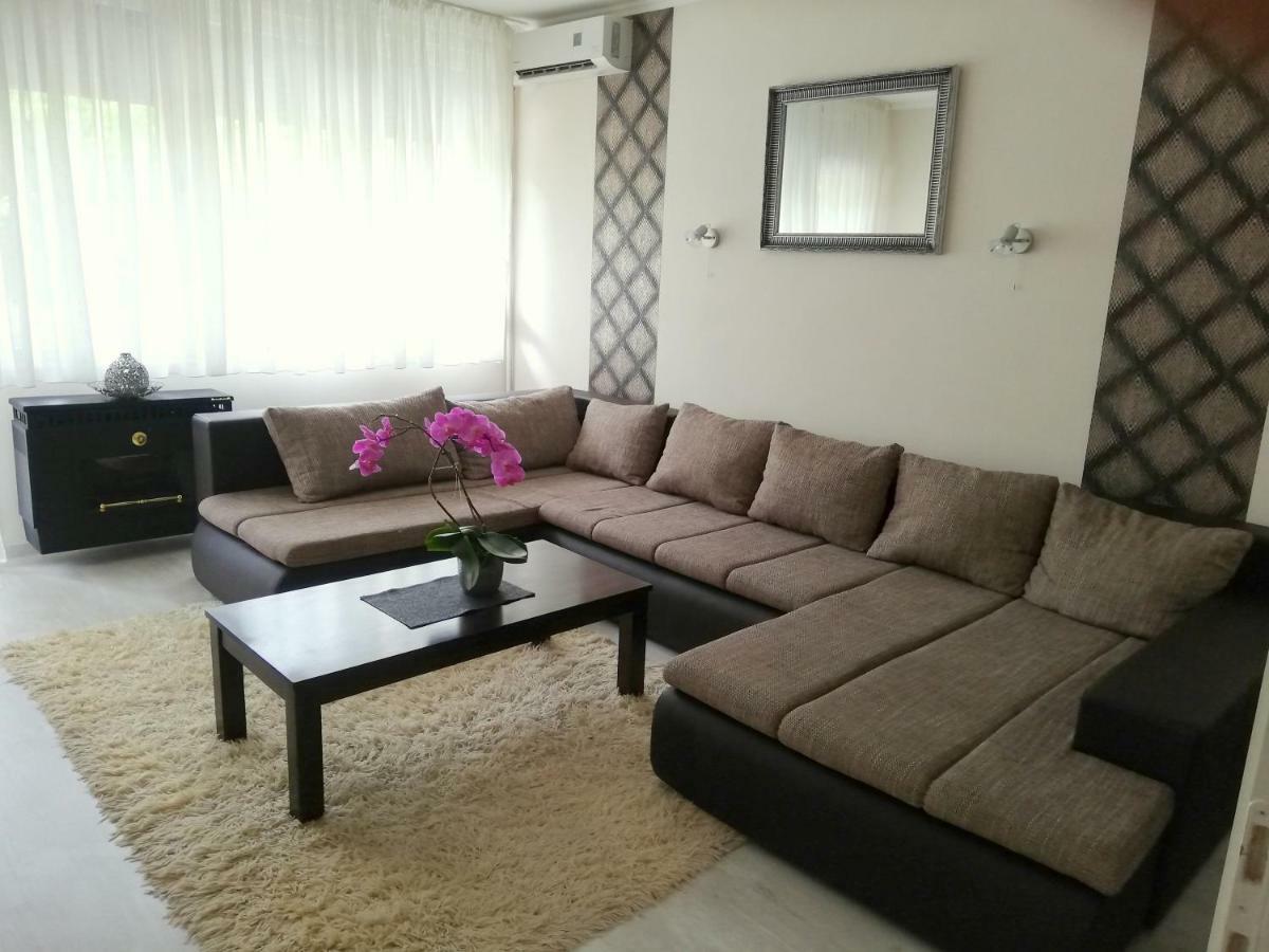 Strandfuerdo Apartman Eger Luaran gambar